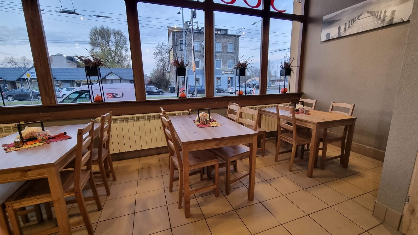 Bistro Przy Peronie- pyszne i duże jedzenie z dowozem