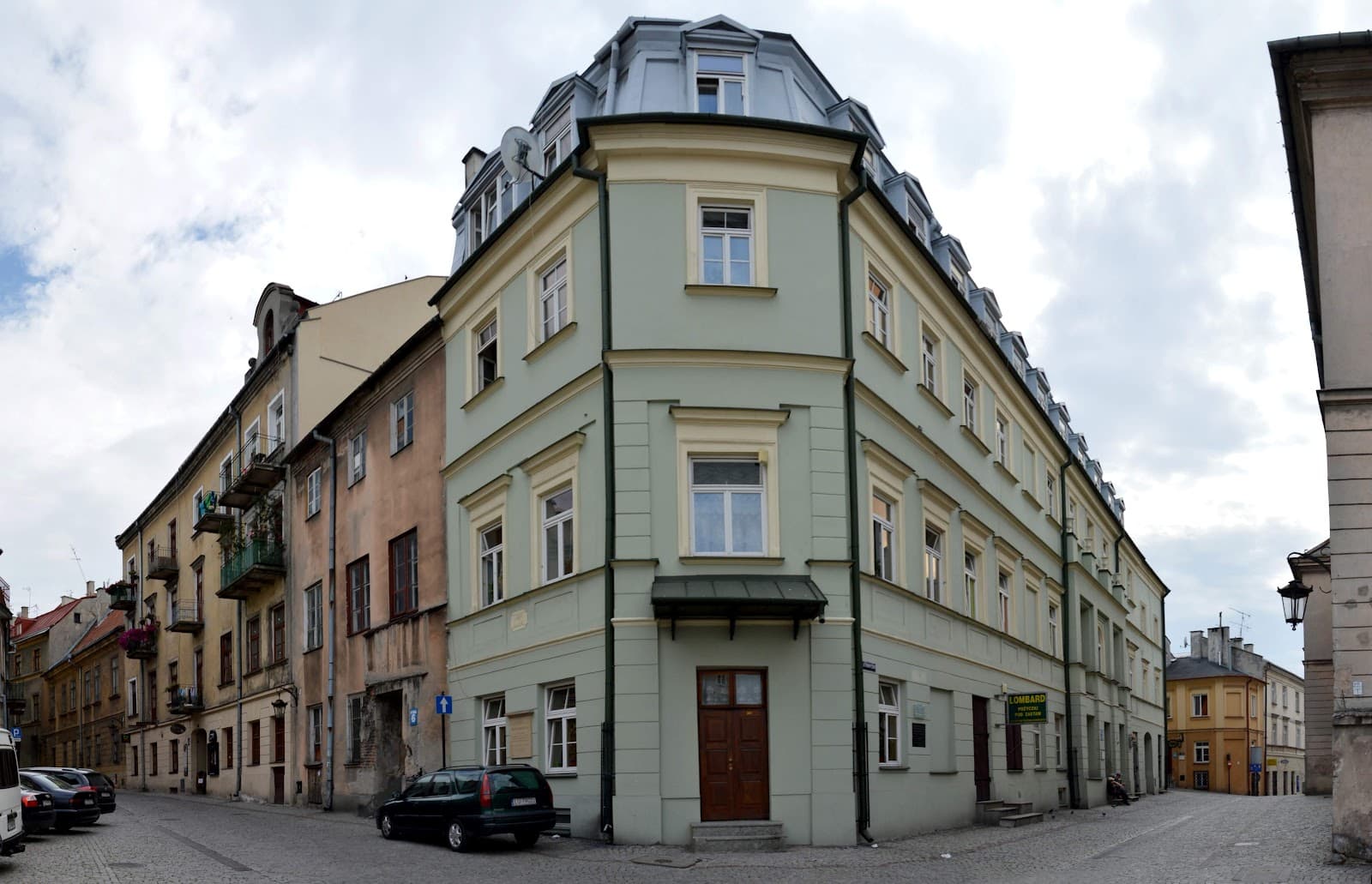 Czarna Inez. Restauracja i kawiarnia artystyczna