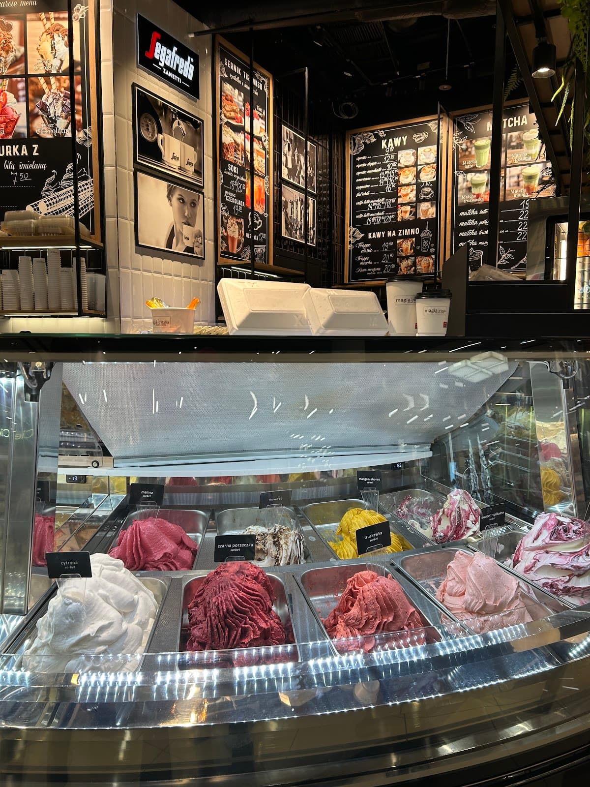 magia d'italia gelati caffe - lodziarnia włoska
