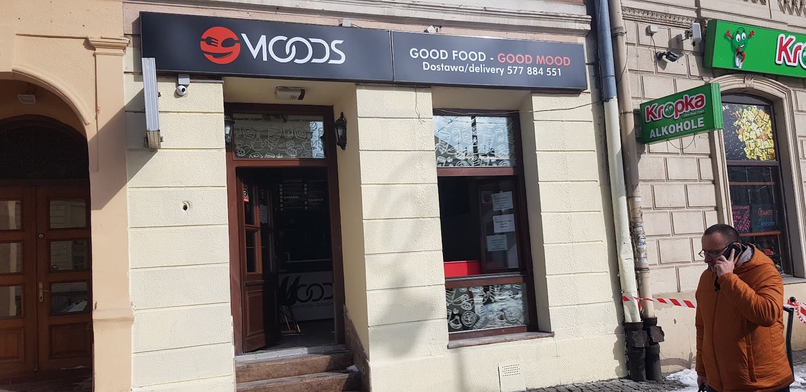 Moods Kebab& Restuarant dostawa darmowe wifi